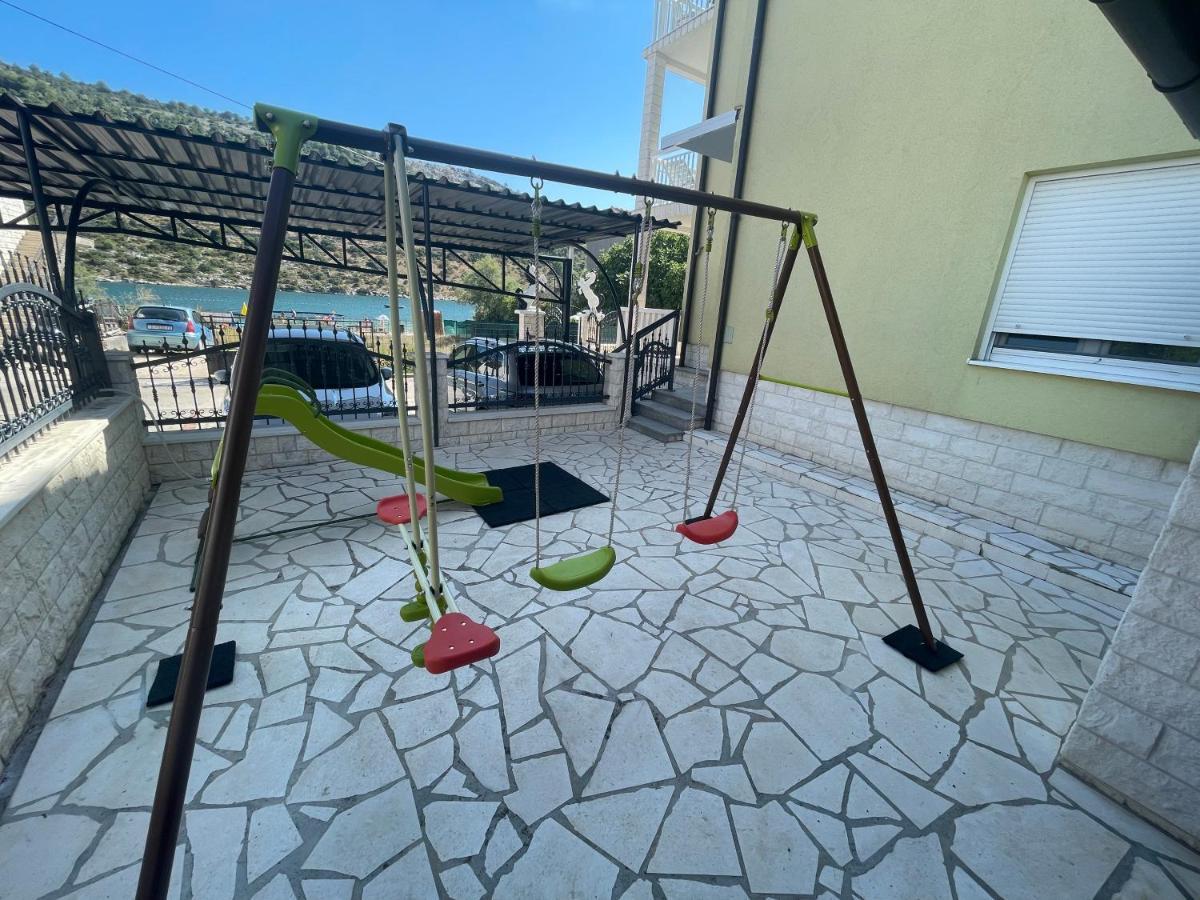 Apartment Antonija Rogoznica  Buitenkant foto